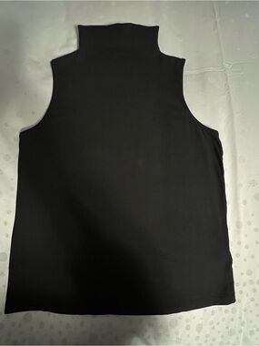 Athleta- Sleeveless Mock Neck Women’s Top - Black Size Small